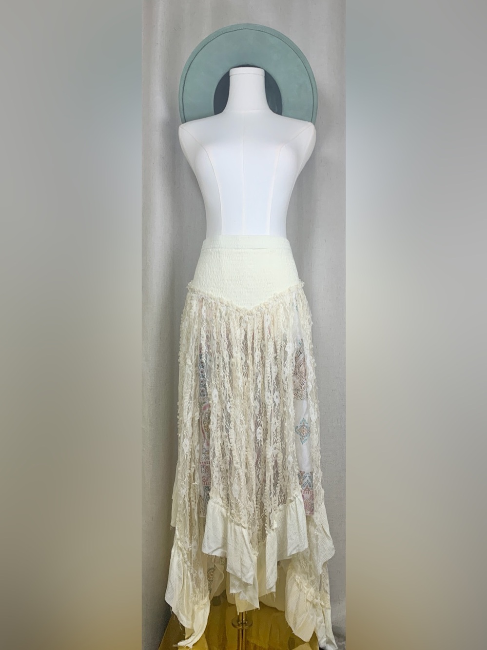 POL Boho Lace Maxi Skirt L Ivory Floral Lace Ruffle Multicolor Lining
